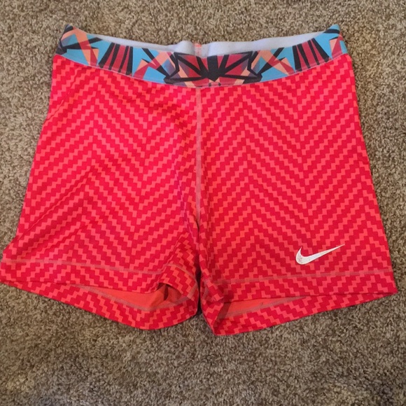 Nike Pants - ‼️ 5 hour sale ‼️ 🔸 Pink Nike Pro Spandex Spanks